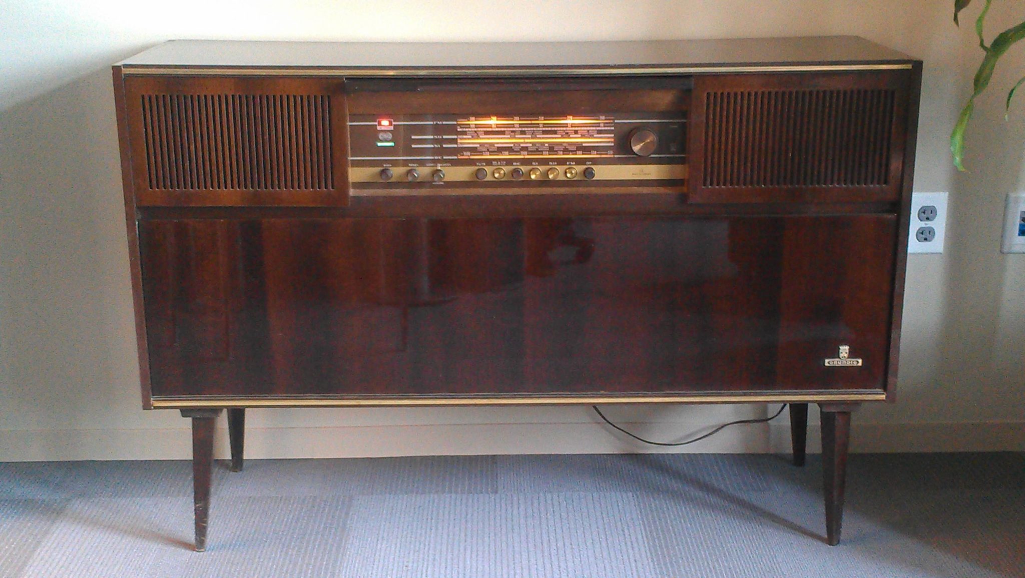 The Stereo Console Stereo Console